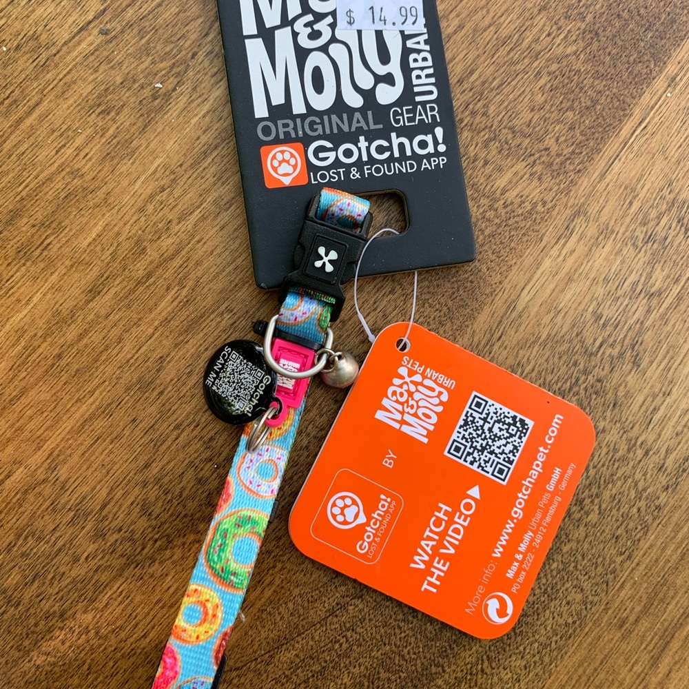 Max & Molly with Gotcha lost&found app donut cat collar BNWT
